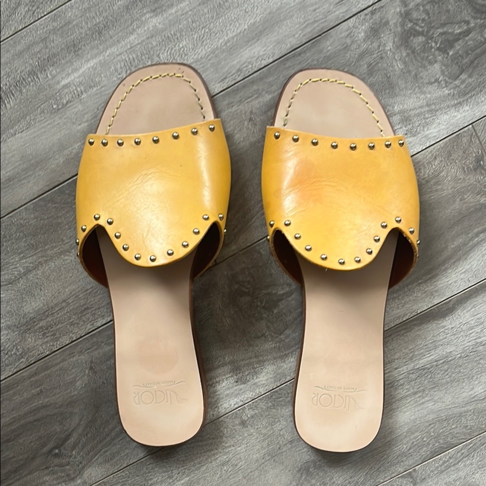 Victor Nude Yellow Studded Slide Sandals size 6